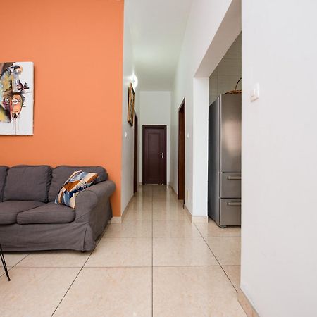 Appartement Charmant Et Lumineux Pointe Noire Luaran gambar