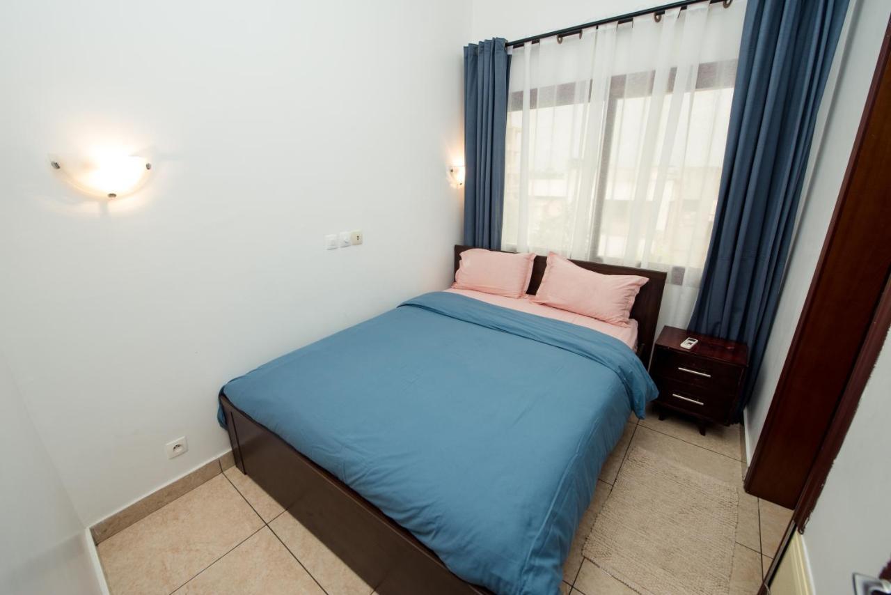 Appartement Charmant Et Lumineux Pointe Noire Luaran gambar