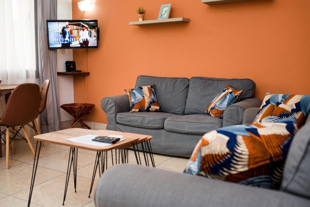 Appartement Charmant Et Lumineux Pointe Noire Luaran gambar
