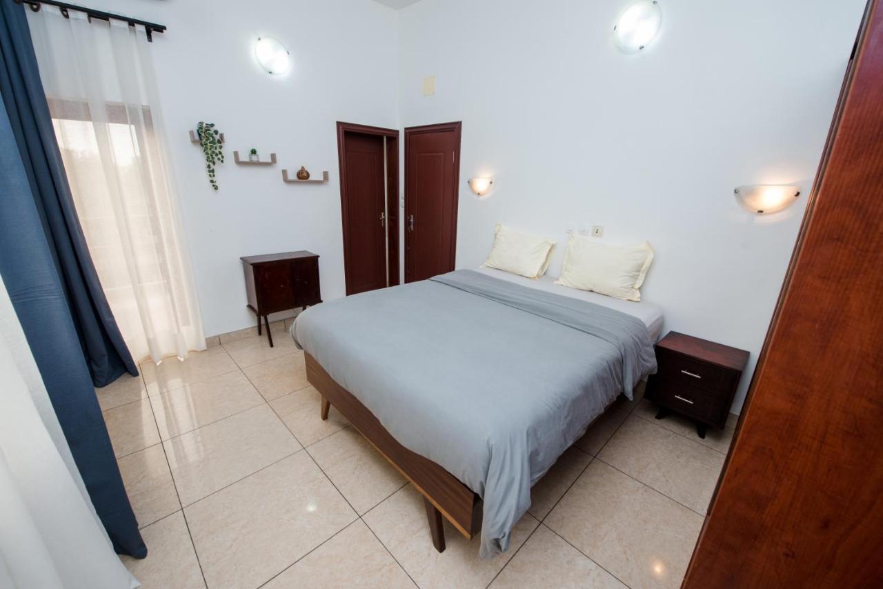 Appartement Charmant Et Lumineux Pointe Noire Luaran gambar